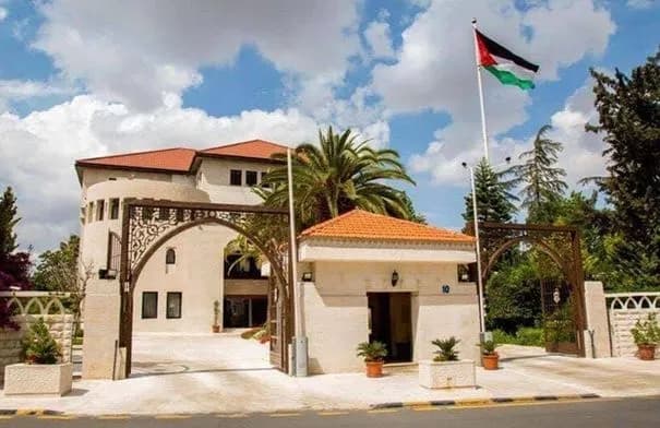 الحكومة تخصص 10 ملايين دينار لدعم الطلبة الجامعيين وتهنئ الناجحين في التوجيهي