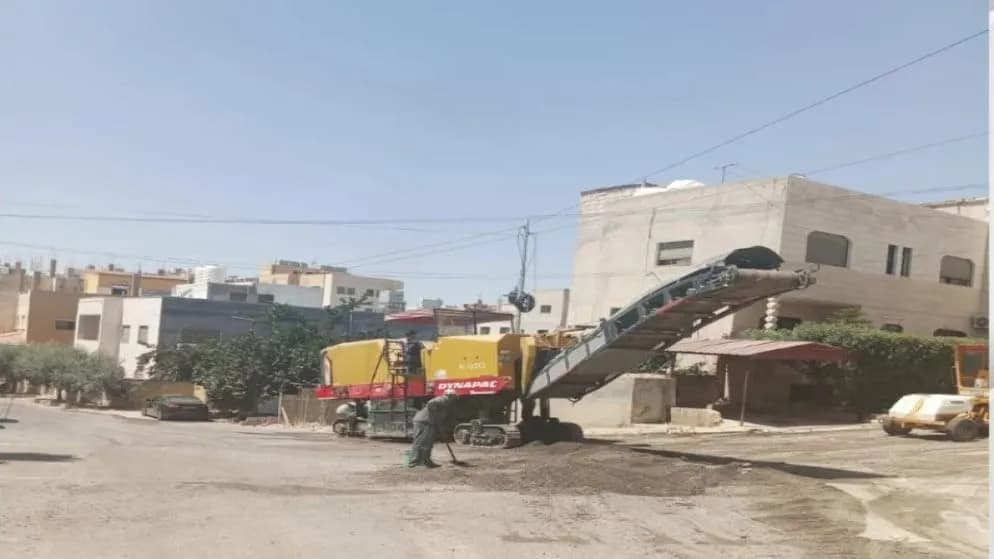 بلدية مأدبا الكبرى تطلق مشاريع تعبيد وتأهيل طرق بأكثر من 1.5 مليون دينار