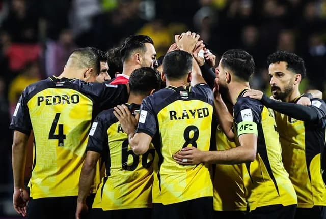 الحسين والرمثا يتنافسان على بطاقة نهائي كأس السوبر الأردني