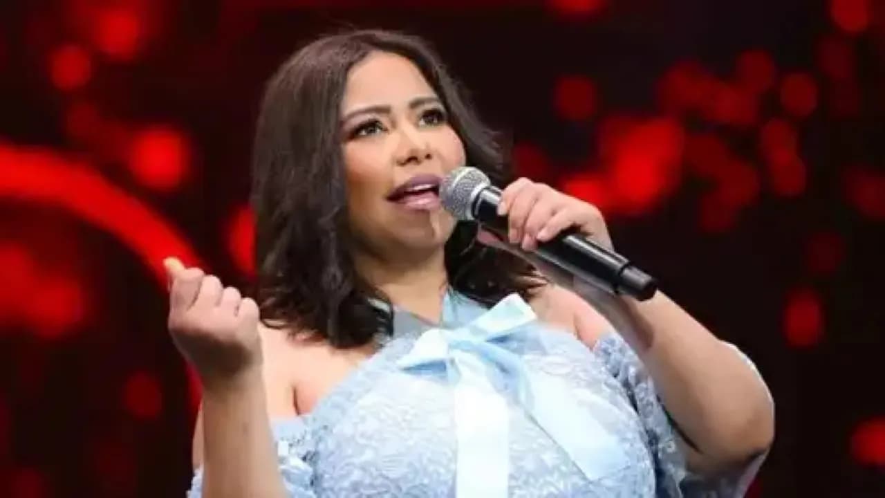 أحمد سعد يثير الجدل بتصريحاته حول أزمة شيرين عبد الوهاب وعودتها