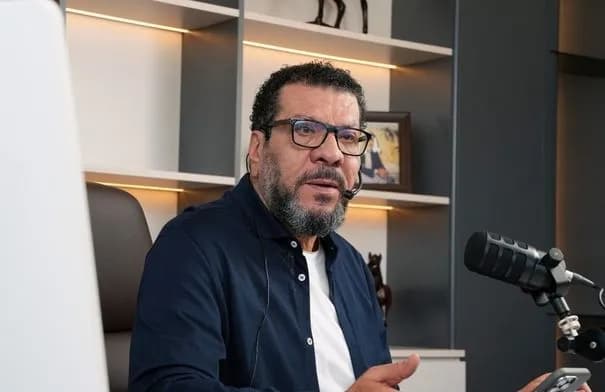 أقساط ورسوم خيالية.. من يحمي أولياء الأمور من جشع بعض المدارس؟