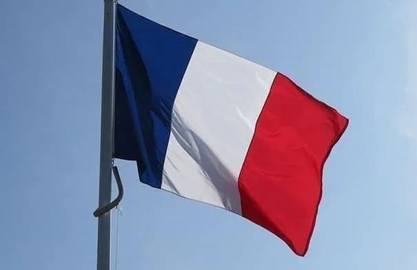 إعصار يضرب جنوب غرب فرنسا ويصيب 41 شخصًا ويضر بمئات المنازل