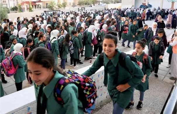 أكثر من 1300 طالب ينتقلون من المدارس الخاصة إلى الحكومية في الزرقاء الأولى