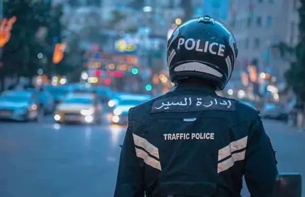 إدارة السير تحوّل حركة المرور على طريق المطار بسبب انسكاب نفطي