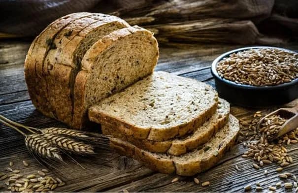 خبيرة تغذية: الخبز ليس سبب السمنة والكربوهيدرات ضرورية للطاقة