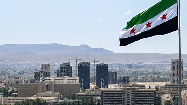 مظلوم عبدي يعلن دمج المؤسسات الكردية في مؤسسات الدولة السورية