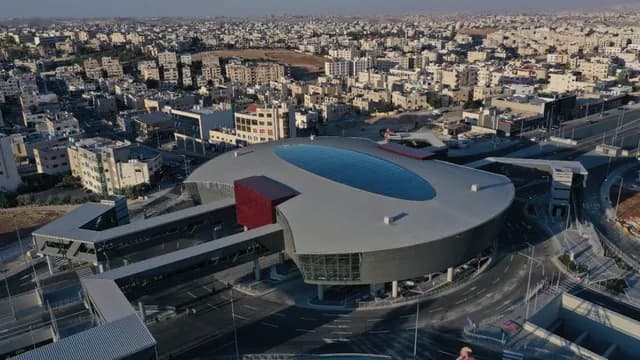 مجمع المحطة في عمان: مركز استراتيجي لربط شبكات النقل العام بتكلفة 33 مليون دينار