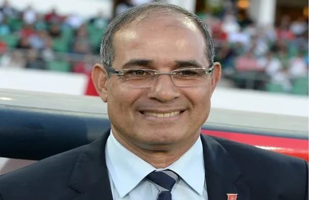 بادو الزاكي يظهر اليوم لأول مرة مدربًا للمنتخب الأردني