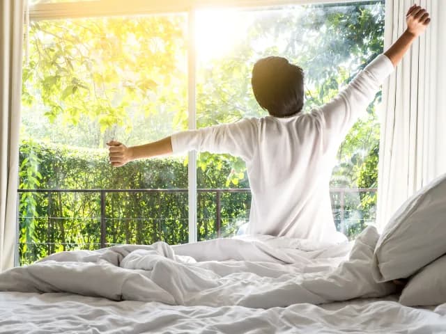 9 فوائد صحية ونفسية للاستيقاظ المبكر