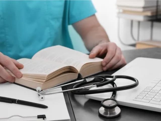 640 مقعدًا للطب البشري ضمن خطة خفض أعداد المقبولين بالتخصص