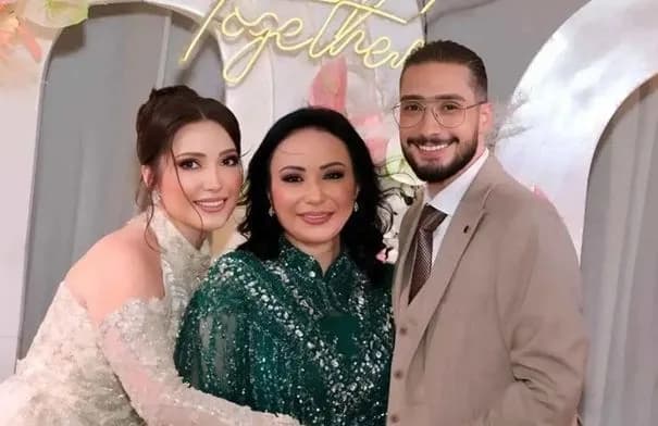 نجوم الدراما السورية يتألقون في حفل زفاف ابنة تولاي هارون