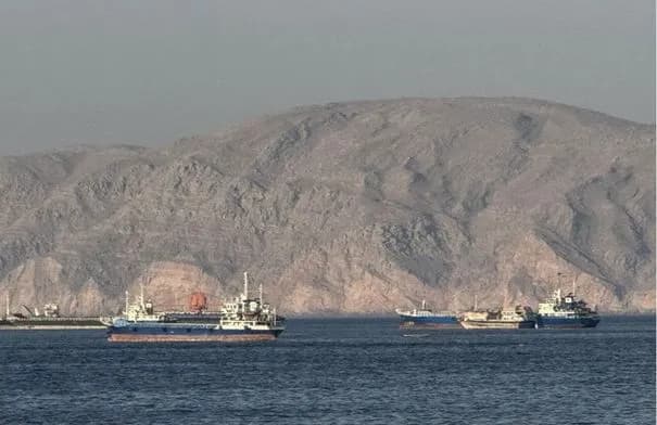 عُمان: مفاوضات الملاحة في مضيق هرمز تسير بأجواء إيجابية