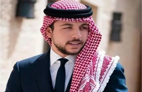 ولي العهد يؤدي اليمين الدستورية نائباً للملك بحضور هيئة الوزارة