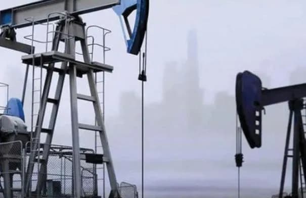 النفط يستقر قرب أعلى مستوياته منذ أكثر من أسبوع مع تراجع آمال الاتفاق الأميركي الإيراني