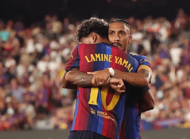برشلونة يستهل حملة الدفاع عن لقبه بمواجهة إلتشي