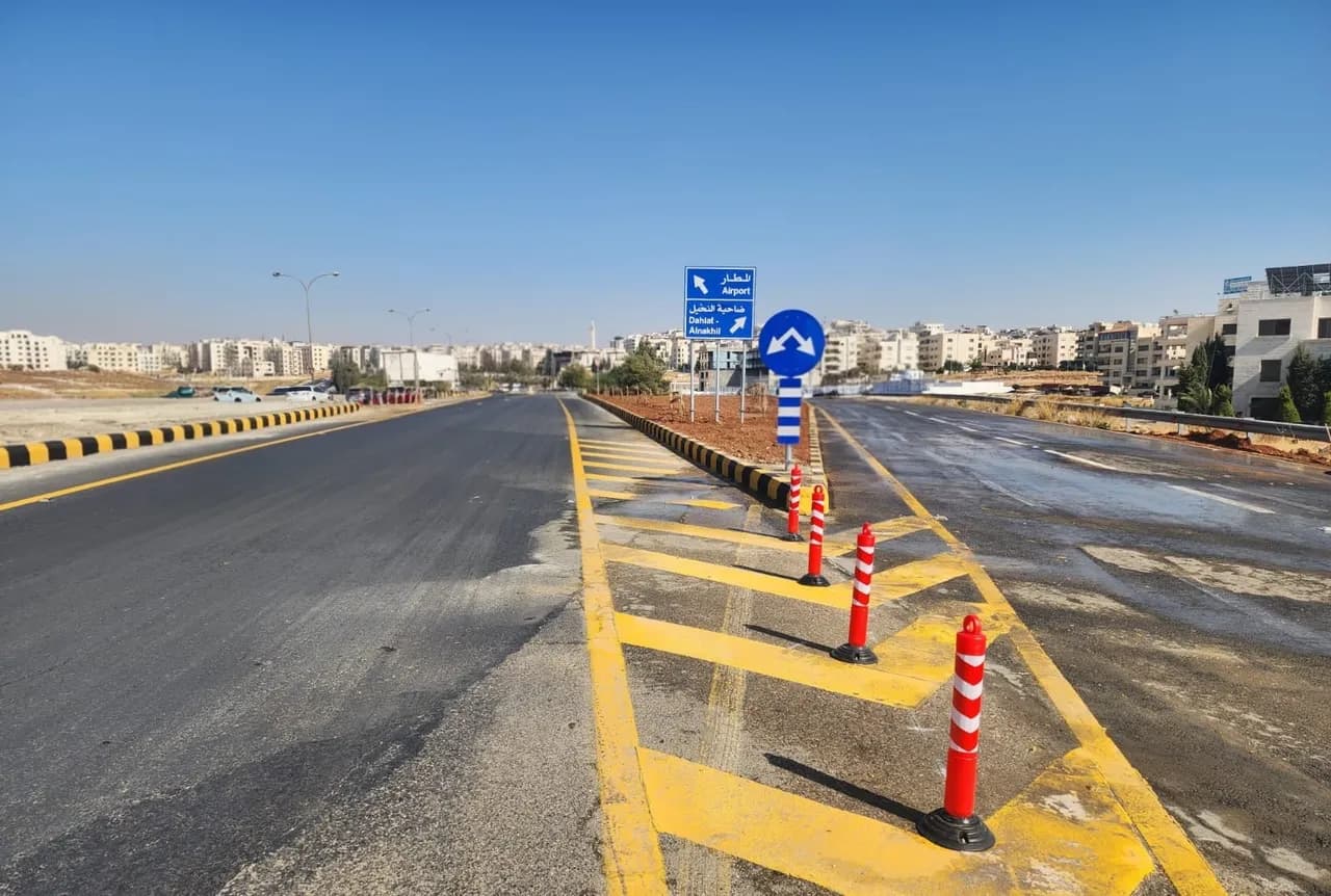 الأشغال تفتح حركات مرورية جديدة في تقاطع الأمير الحسين على طريق المطار