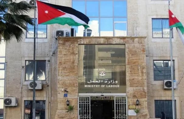 الزيود: تسفير العمالة المخالفة بعد 30 أيلول ومنع عودتها 5 سنوات