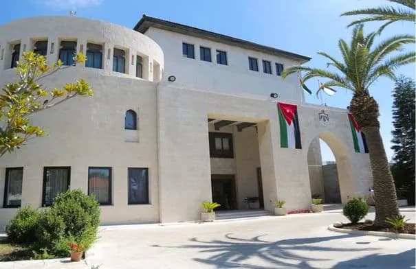 إعادة تشكيل لجنتي التحديث الاقتصادي والخدمات في أول جلسة حكومية بعد التعديل