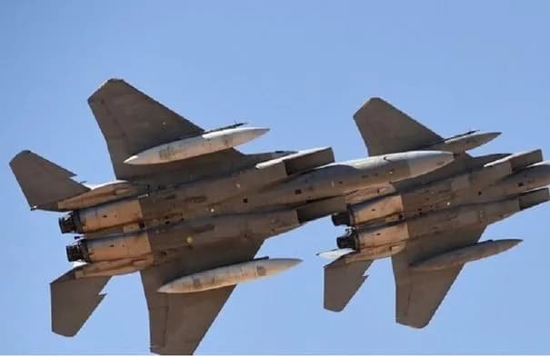البحرية الأمريكية تكشف عن صاروخ جو-جو جديد بمدى يتجاوز 460 كيلومترًا