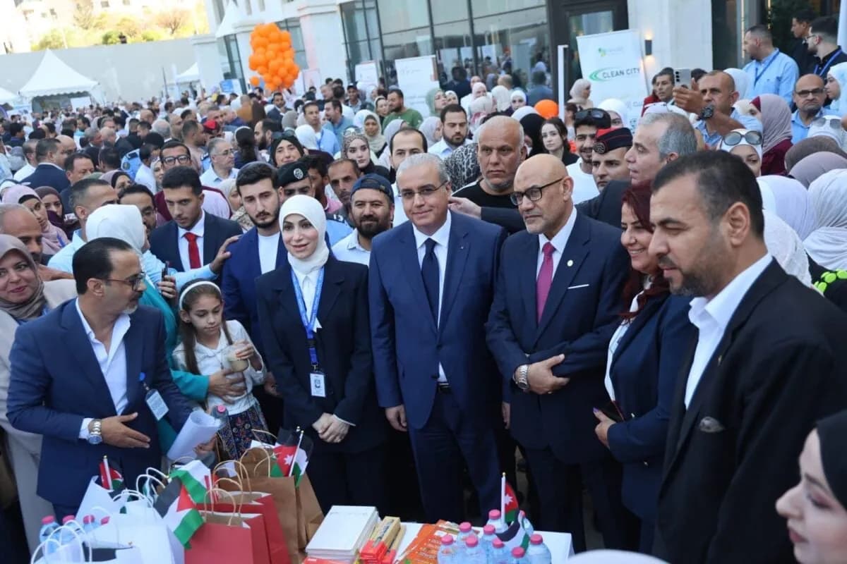 الصحة تعلن بعثات دراسية لأبناء موظفيها وزيادة المقاعد الجامعية الحكومية