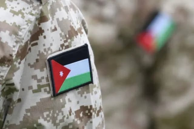وفاة 4 مكلفين بخدمة العلم وسائق حافلة وإصابة 18 في تصادم جنوب المملكة