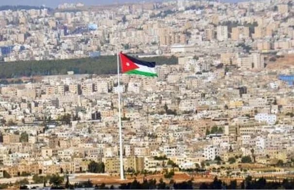 مجلس محافظة الزرقاء يبحث تسريع تنفيذ مشاريع اللامركزية