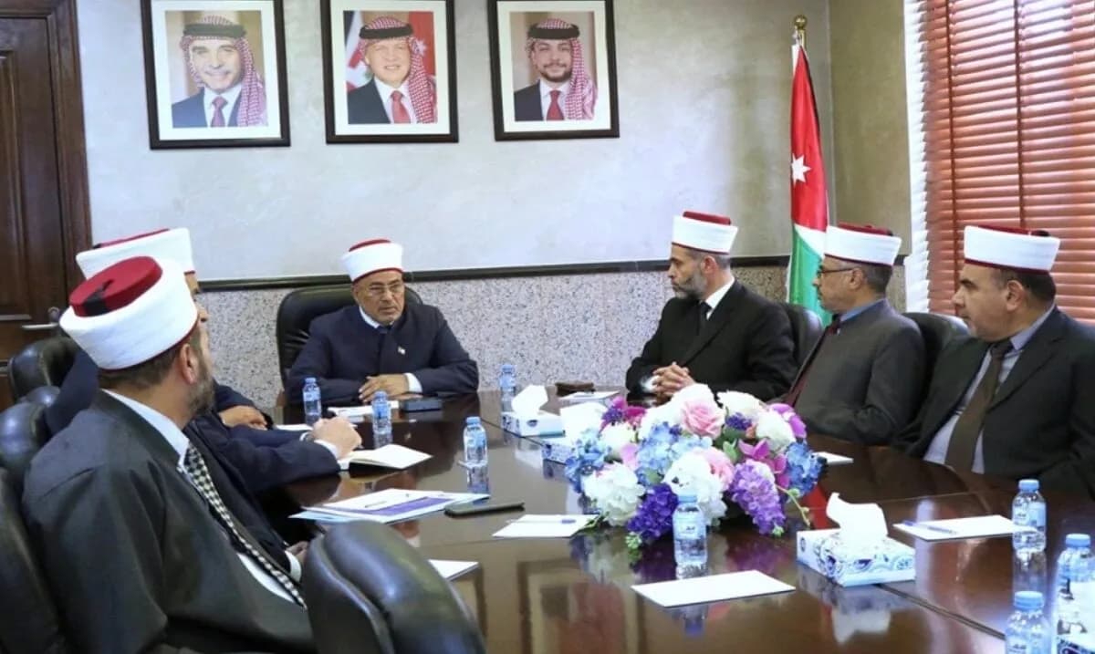 قاضي القضاة يدعو إلى متابعة فاعلة لعمل المحاكم الشرعية وتوسيع خدماتها الرقمية