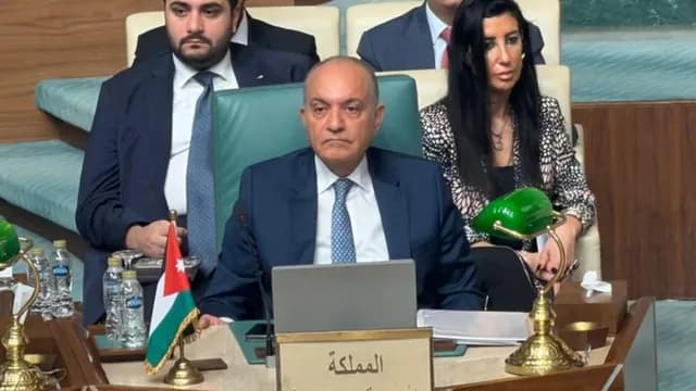 العضايلة يؤكد أهمية تعميق التنسيق الاقتصادي العربي في الدورة 118 للمجلس الاقتصادي والاجتماعي