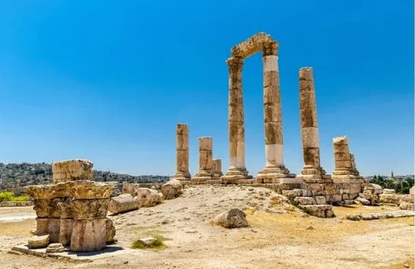 الأردن: طقس معتدل الخميس والجمعة مع انخفاض طفيف على الحرارة