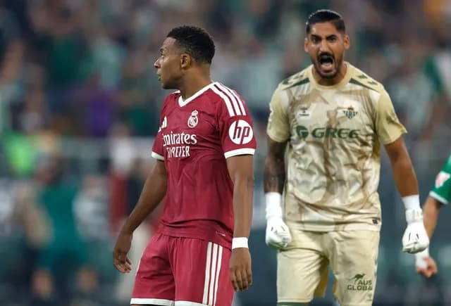 ريال مدريد يسقط أمام بيتيس بهدف قاتل في الدوري الإسباني