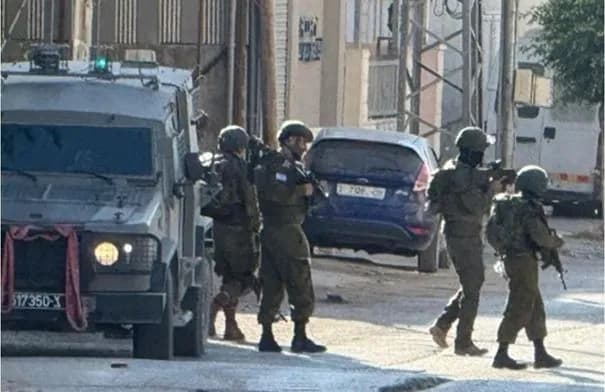 الاحتلال يقتحم مدنًا وبلدات بالضفة ويعتقل مواطنين