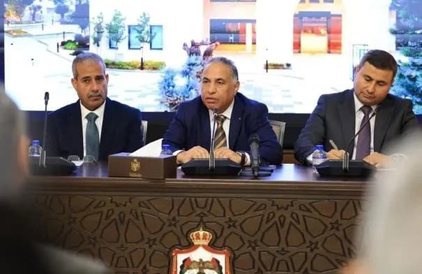 وزير الشؤون القانونية يبحث مع مستشاري المؤسسات الحكومية آليات التنسيق وصناعة القرار