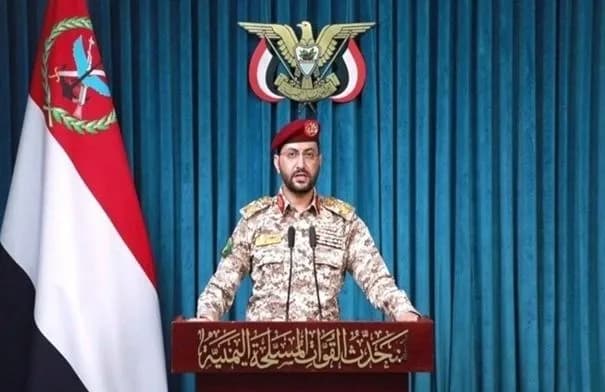 الحوثيون يتوعدون السعودية بالرد على الهجمات الجوية