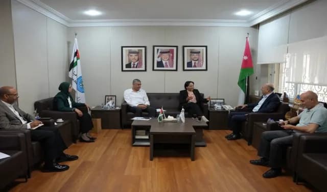 الهيئة الخيرية الأردنية الهاشمية والتنمية الاجتماعية الفلسطينية تبحثان تعزيز الدعم الإنساني