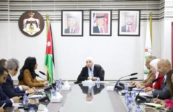 بني مصطفى تبحث مع البنك الدولي تعزيز التعاون في الحماية الاجتماعية