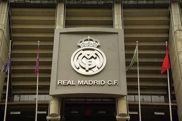 ثلاثة نجوم في ريال مدريد يحجبون قميص دعم سبتة قبل مواجهة إلتشي