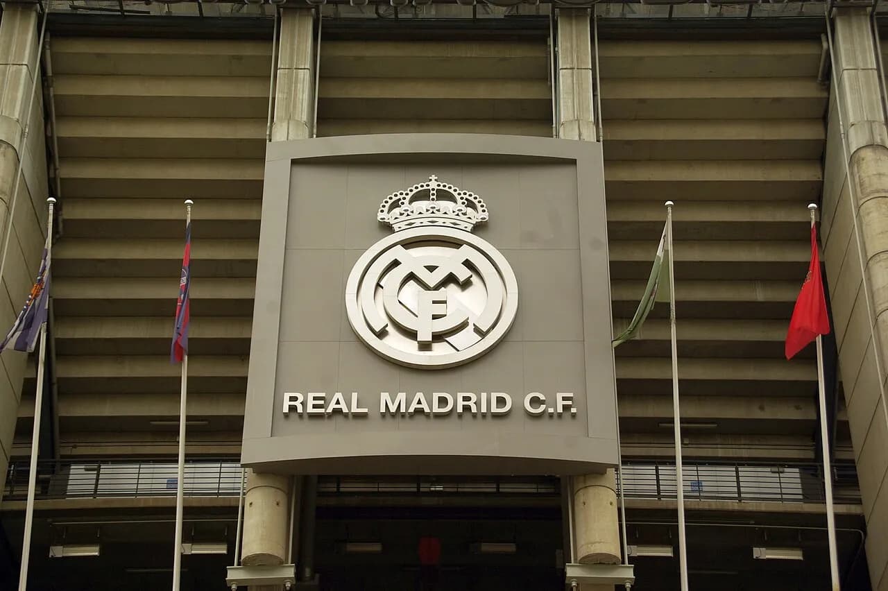ثلاثة نجوم في ريال مدريد يحجبون قميص دعم سبتة قبل مواجهة إلتشي