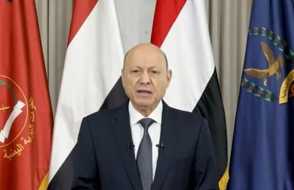 العليمي يدعو اليمنيين إلى النفير والتعبئة العامة لاستعادة الدولة وصولاً إلى صنعاء