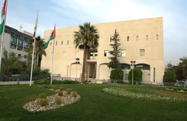 أمانة عمّان: وقف التعيينات في وظيفتي "عامل وطن" و"مستخدم" منذ 2019
