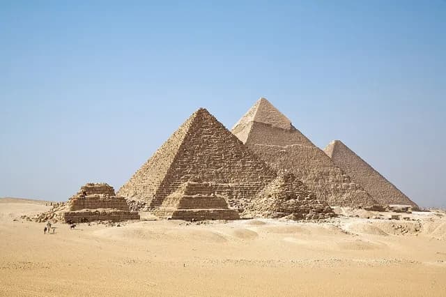 زيارة الرئيس الصيني للقاهرة تبرز توسع التعاون العسكري مع مصر