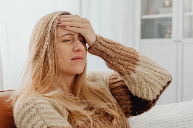 الشقيقة تصيب النساء أكثر بثلاث مرات من الرجال.. خبراء يشرحون الأسباب وطرق السيطرة