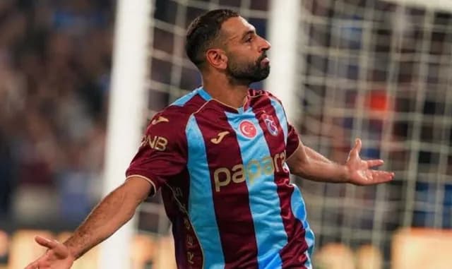 منع محمد صلاح من القيادة في بريطانيا 6 أشهر وغرامة مالية