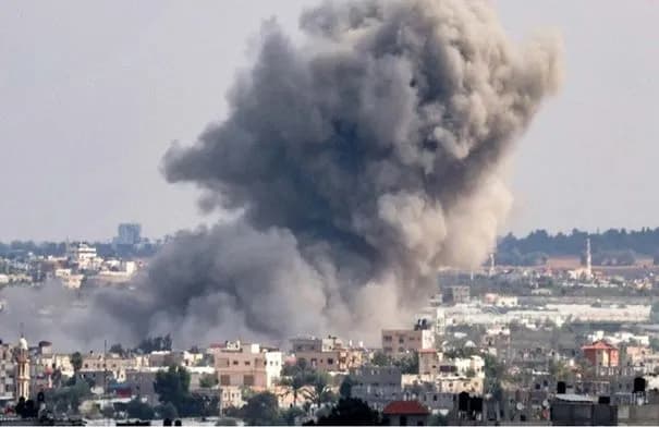 إصابة خمسة فلسطينيين في قصف إسرائيلي على مناطق متفرقة بغزة