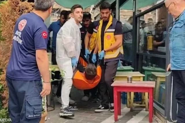 مقتل ثلاثة وإصابة رابع بإطلاق نار في متجر بمنطقة الفاتح في إسطنبول
