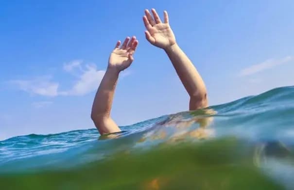 وفاة طفلة سبع سنوات غرقًا في شاليه قرب البحر الميت