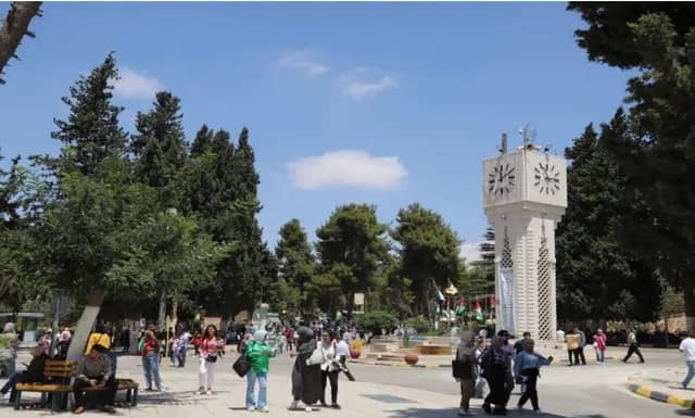 المكرمة الملكية تفتح الاثنين باب الانتقال بين التخصصات والجامعات