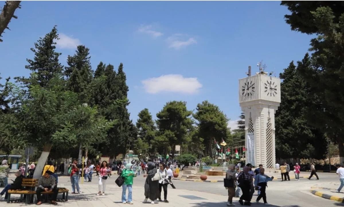 المكرمة الملكية تفتح الاثنين باب الانتقال بين التخصصات والجامعات