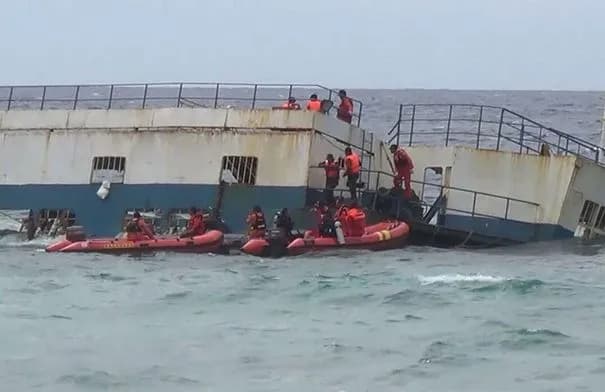 إندونيسيا: حصيلة غرق سفينة في كاليمانتان ترتفع إلى 66 قتيلاً و69 مفقوداً