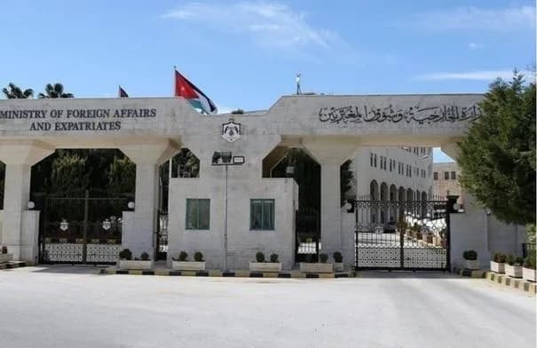 مصر تعرض تسهيلات لرعاية مصابي حادث جنوب سيناء ونقل جثامين الأردنيين