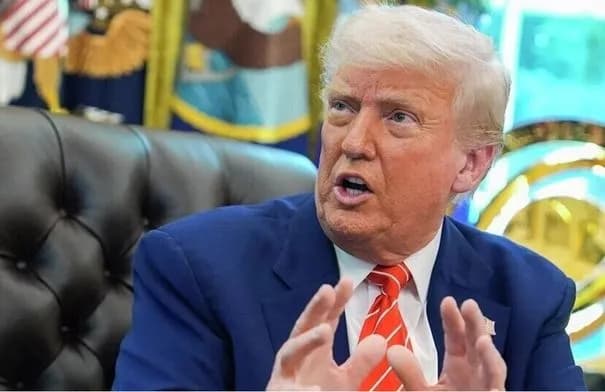 ترامب يرفض تقييد تطوير الذكاء الاصطناعي ويحذر من العوائق التنظيمية